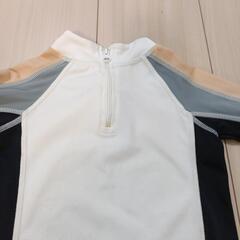 ラッシュガードの画像