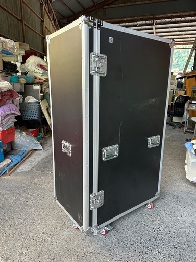機器輸送　大型輸送キャスター付きハードケース高さ１５２センチ