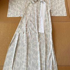 【三越謹製】夏のお出掛けに★白地に葉模様の夏紬の画像