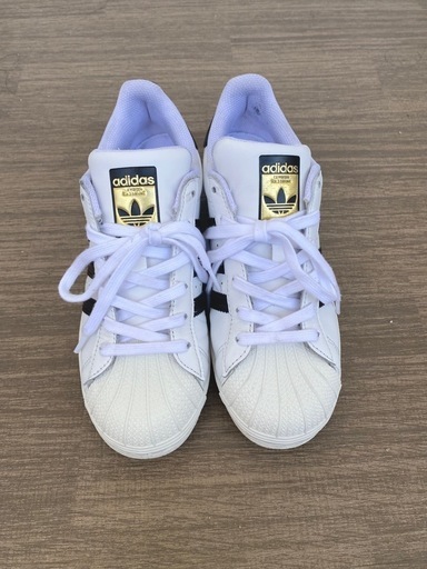 adidas スーパースター 金タグ