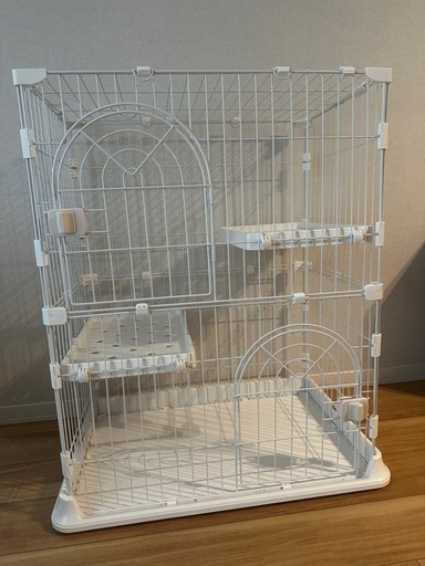 キャットケージ二段式鍵付きドア美品 (ナオ) 腰越のその他の中古
