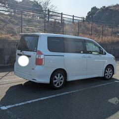 トヨタ ノア ZRR70 車検 残あり パワースライド 回転シート モニターの画像