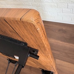 折りたたみテーブルの画像