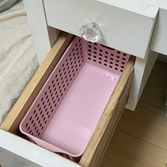 ホワイト LEDライト付きミラー 引き出し付きの画像