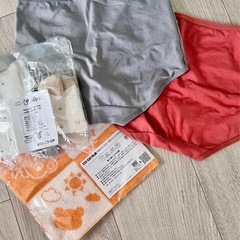 新品　ショーツ　ハンカチ　靴下
の画像