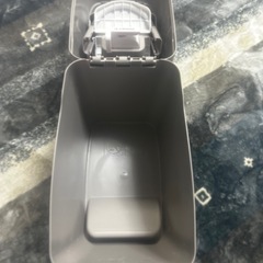 アップリカ　オムツ用ゴミ箱の画像