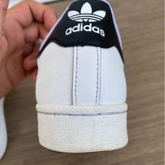 adidas スーパースターの画像
