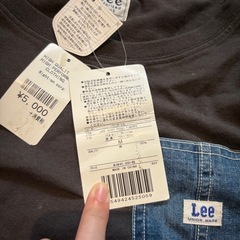 【新品タグ付き】Lee Tシャツの画像