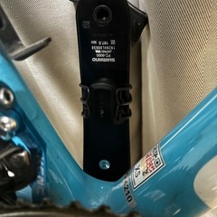 ロードバイク  完成車 フルカーボン 軽量Focus izalcomax AG2Rモデルの画像