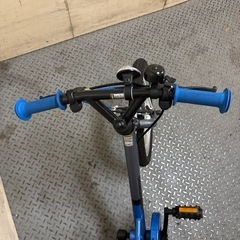 東460 KICKER GRANDE(キッカーグランデ) トレーニング用バイク ガンメタブルー 16型 3~6歳 幼児向け自転車  の画像