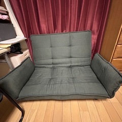 決定/ソファーの画像