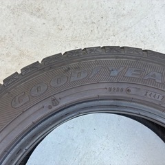 タイヤ　スタッドレス　グッドイヤー　185/60/14の画像