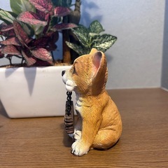 コーギー小さい置物の画像