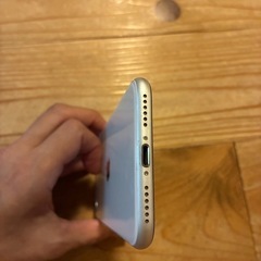 Apple iPhone SE (第2世代) ホワイトの画像