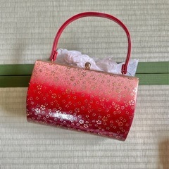 振袖 人気の紅色 桜柄 成人式に〇 の画像