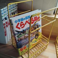 絵本ラック2個の画像