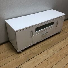 テレビ台 ローボード 白 キャスター付き AVボード 幅120cm前後 引き出し収納 ガラス扉 AVラック 収納家具 シンプルモダン 250803-3の画像