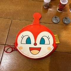 アンパンマン自販機とドキンちゃんのお財布の画像