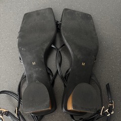 美品RANDAサンダルMサイズ
の画像