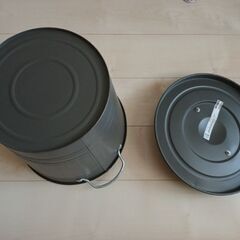 ふた付きゴミ箱(IKEA)の画像
