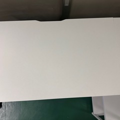 パソコンデスクの画像