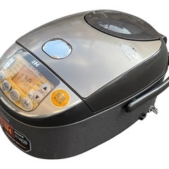 【2508004】象印 マイコン炊飯ジャー NP-VL10（5.5合炊き） 2015年製の画像