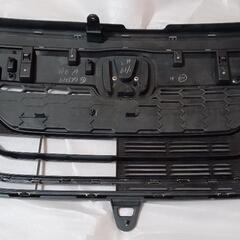 NBOXカスタム JF3 前期 フロントグリル　新車交換品の画像