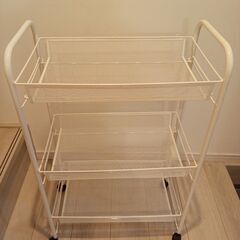 IKEAキッチンワゴン美品の画像