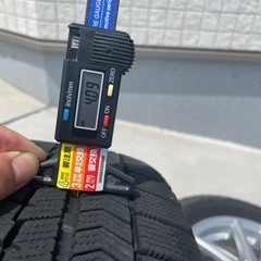 ブリヂストン冬タイヤホイールセットの画像