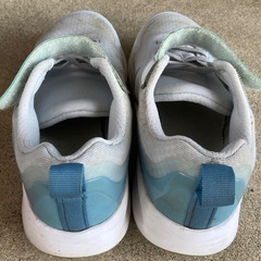 NIKEシューズ　水色の画像