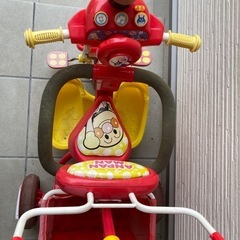 アンパンマン三輪車の画像