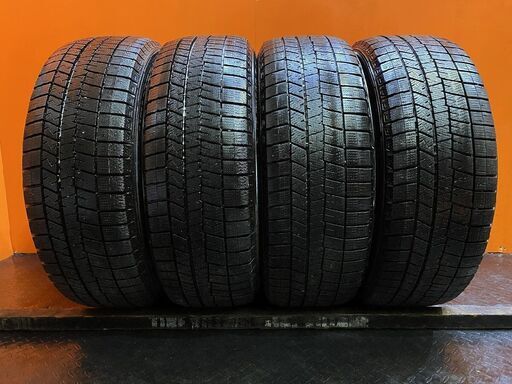 DUNLOP WINTER MAXX WM03 215/55R18 18インチ スタッドレス 4本 23年製 バリ溝 デュアリス エクストレイル CX-30 ハイエース等　(KTG332)