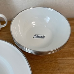 キャンプ　コールマン　琺瑯　食器　4人の画像