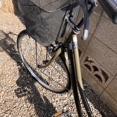 美品✨カーキ自転車の画像