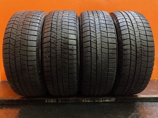 DUNLOP WINTER MAXX WM03 215/55R18 18インチ スタッドレス 4本 23年製 バリ溝 デュアリス ハイエース エクストレイル CX-30等　(KTN459)
