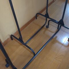ハンガーラック2台の画像