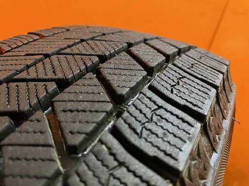 走行短め【BS BLIZZAK VRX3 165/65R14】スタッドレス【BALMINUM 14インチ 5.5J4HPCD100+45】22年製 タンク ルーミー ブーン等　(KTO460)