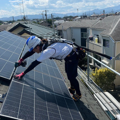 需要拡大中の再エネ分野で長く働く｜太陽光・蓄電池工事スタッフ｜資格取得支援ありの画像