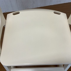 【リユース☆エコちょっぷ】木製キッズチェア高さ調整可能学習椅子アイボリーホワイトの画像