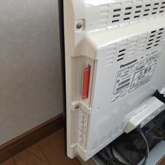 19型液晶テレビ&VHSデッキの画像