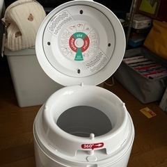 消臭ゴミ箱の画像