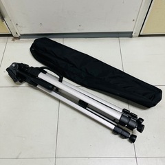 軽量三脚！amazon basics アルミ三脚 水準器付きの画像