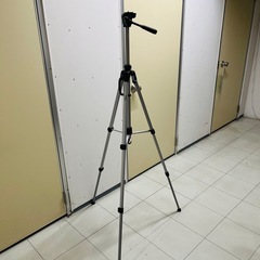 軽量三脚！amazon basics アルミ三脚 水準器付きの画像