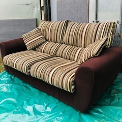 ソファ2、3人茨城県古河市から15KM以内であれば、無料の配送地域をご利用いただけます。の画像