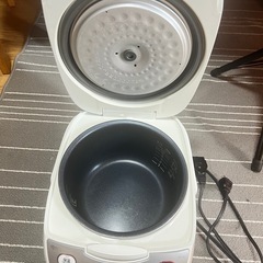 炊飯器の画像