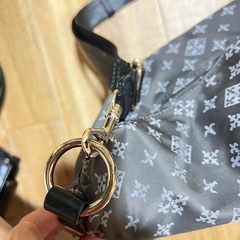 ラシットショルダーバックの画像