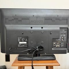 SHARP AQUOS 32型　テレビの画像
