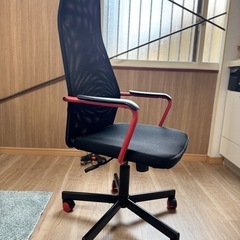  【美品】IKEA オフィスチェアHUVUDSPELARE フーヴドスペラレ ゲブラック×レッドの画像