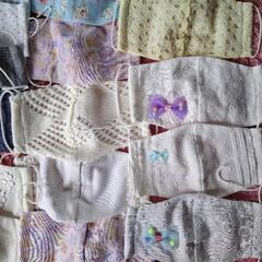 ハンドメイド  布マスク ３３個セットの画像