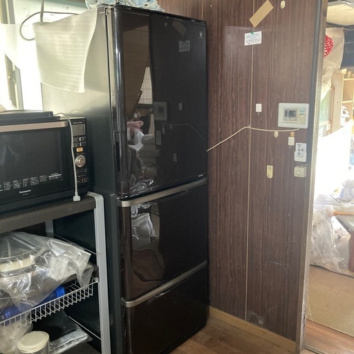 2014年製　シャープ両ドア冷蔵庫